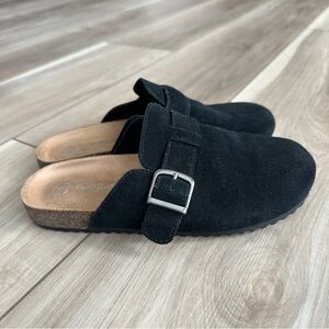 Cat & Jack Tate Clogs Youth 2 Black Slip On Buckle Casual Comfort Kids